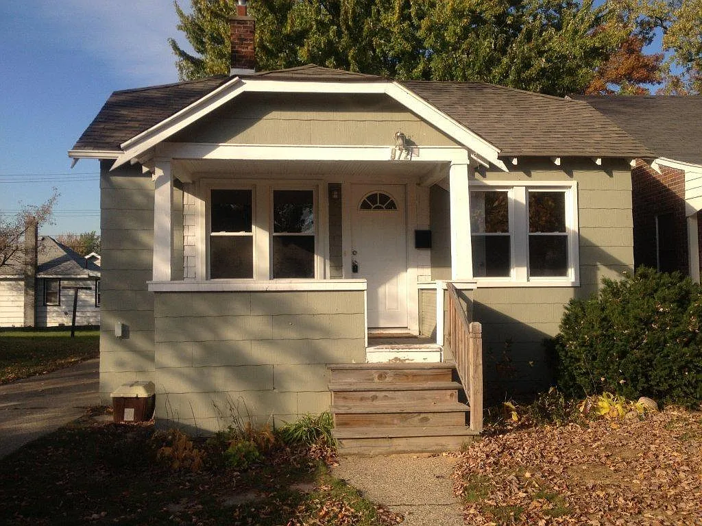 972 Emwill St photo 1