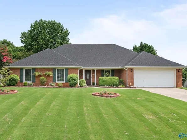 103 Calstock Ct NW, Huntsville, AL 35810