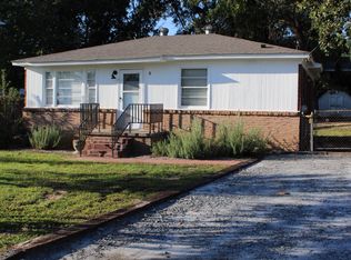 8 Picadilly St, Taylors, SC 29687