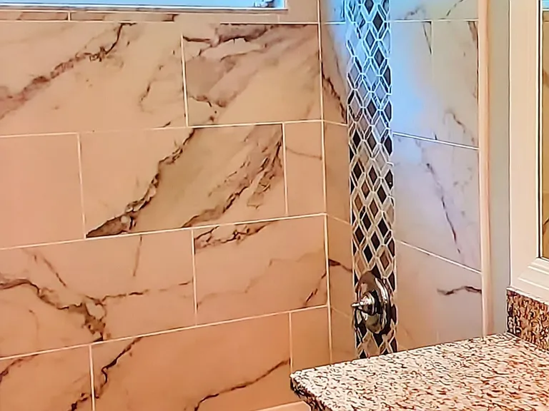 Middle Bathroom
