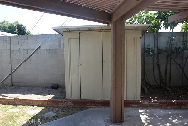 548 Stanford Ave — Photo 31