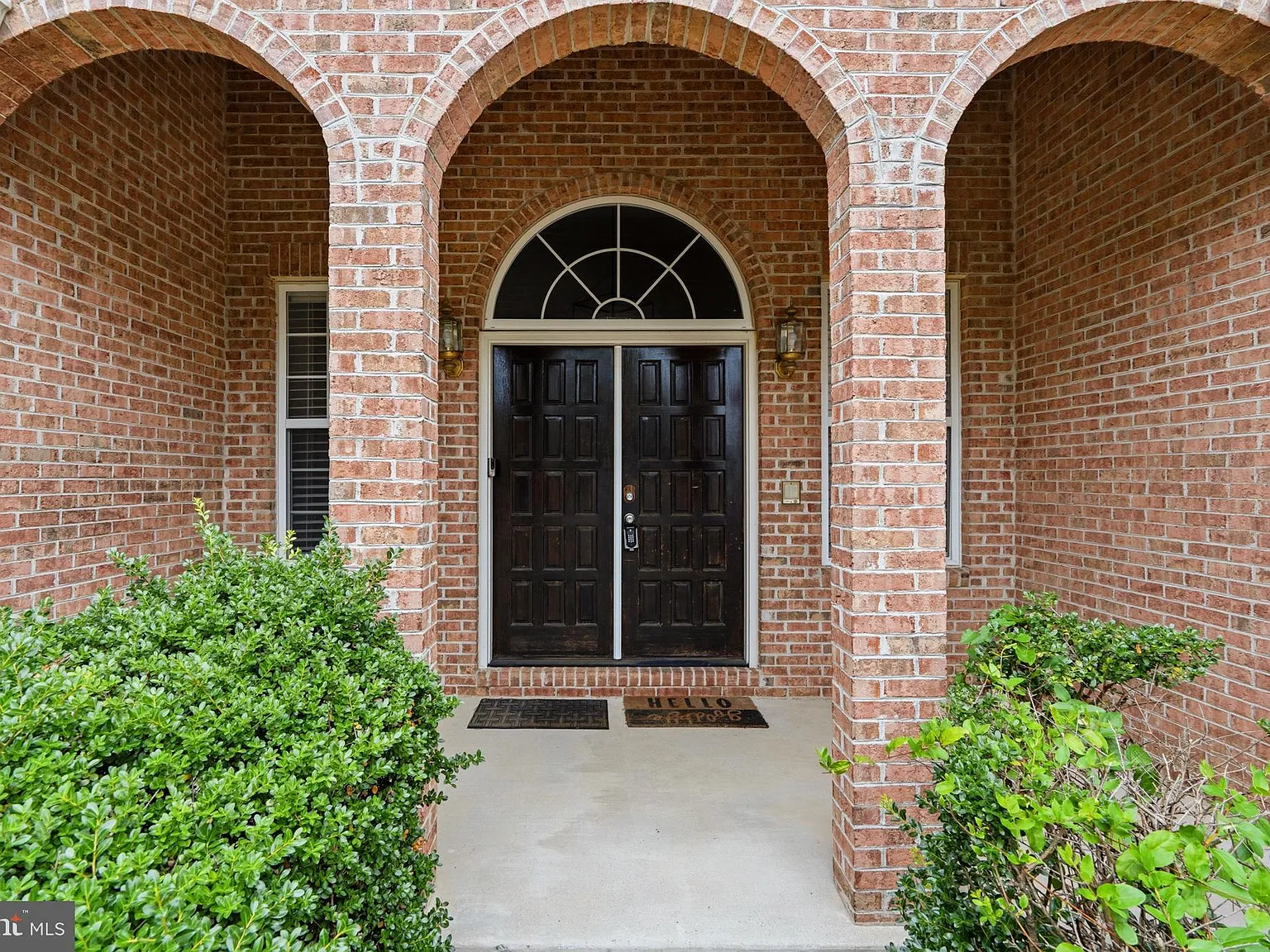 5 bed, 3.5 bath, 7184 sqft, $5,000 — Photo 3