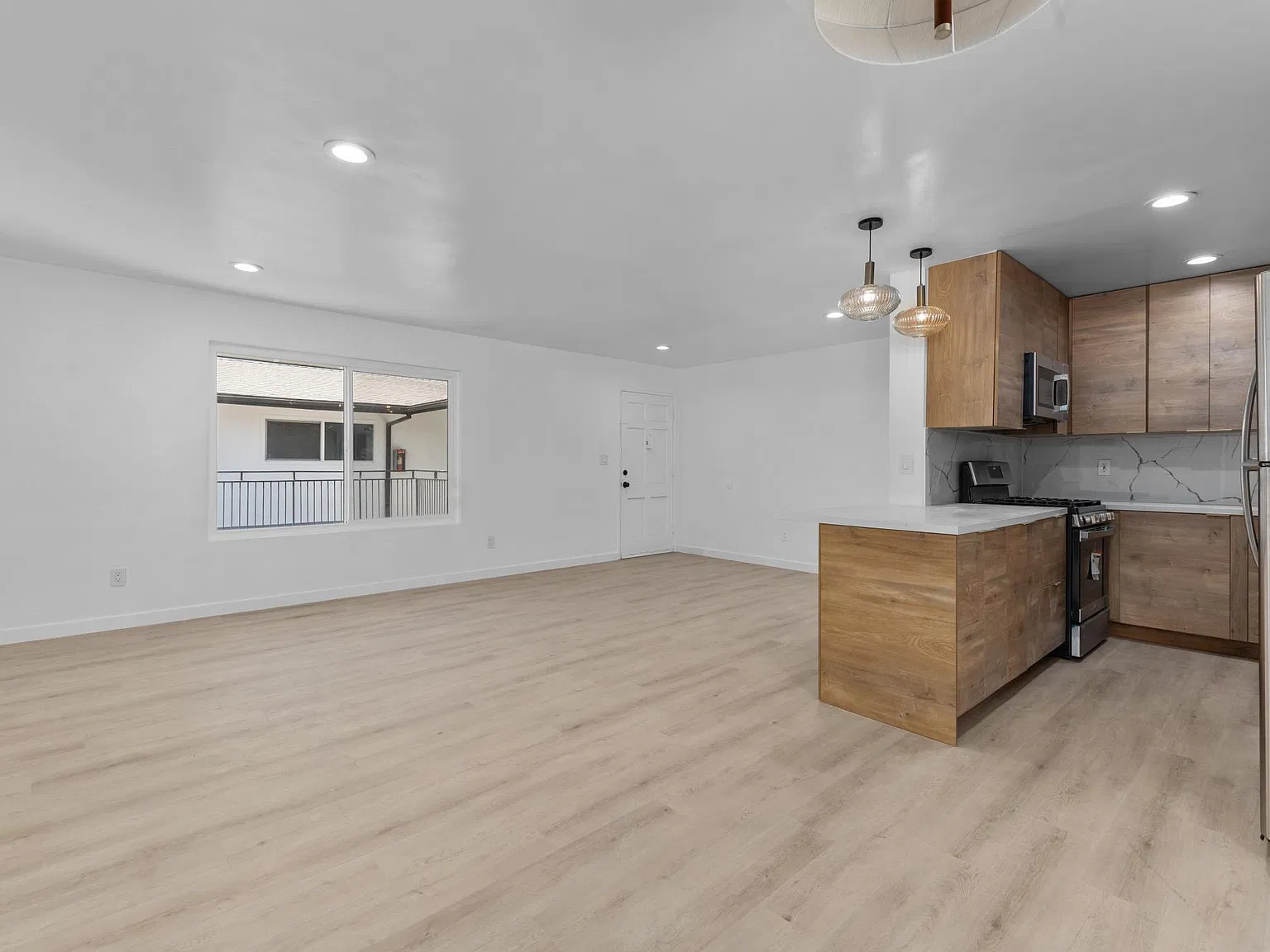 1 bed, 700 sqft, $2,395 — Photo 4