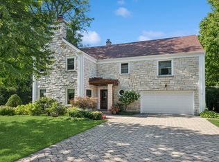 915 Ottawa Ln, Wilmette, IL 60091