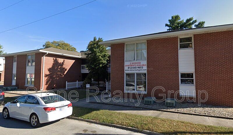 1st image of 304 Shelby St #9