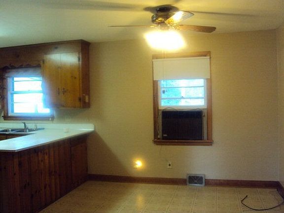 2nd image of 1198 Nelson Dr