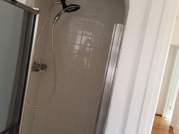 2nd image of 1480 S Crest Dr