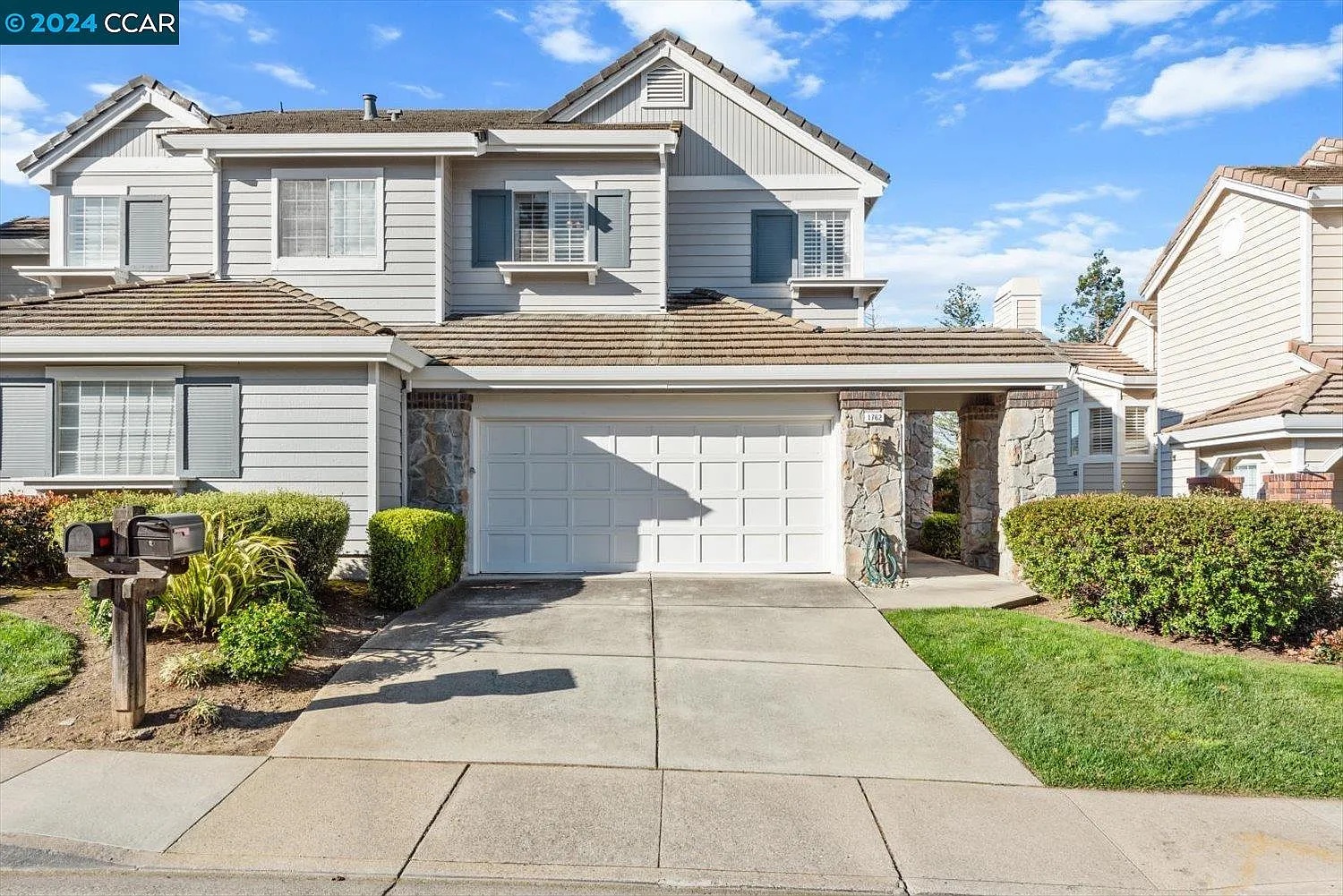 1762 Indian Wells Way photo 1