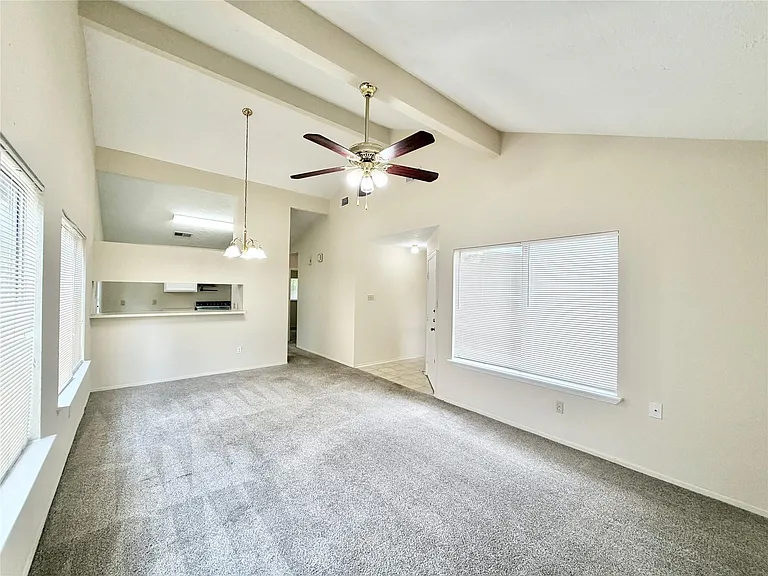 12618 Ridgelow Ln — Photo 4