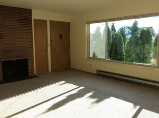 4037 California Ave SW APT 4, Seattle, WA 98116