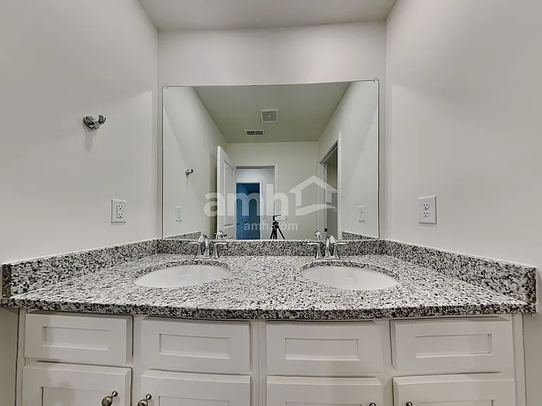 1776 Silver Tree St — Photo 16