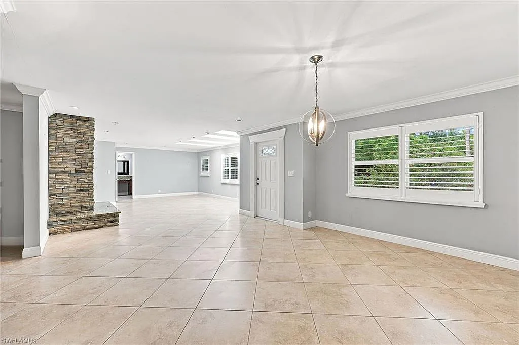 4 bed, 3.0 bath, 2690 sqft, $7,500 — Photo 2
