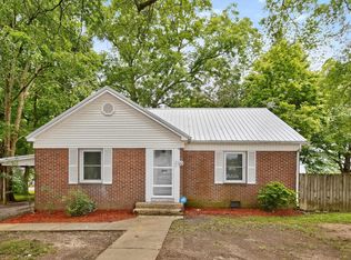 304 S Poplar St, Paris, TN 38242