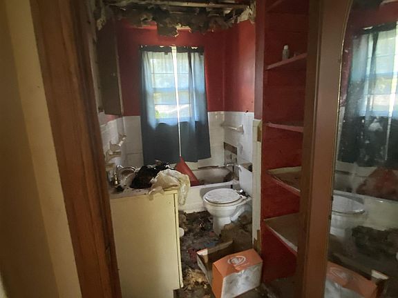 5th image of 509 E Main St