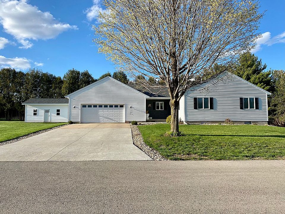 1st image of 108 Vista Cir