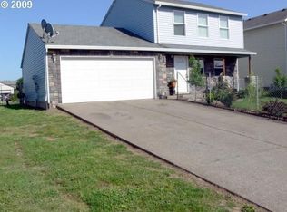 1164 Roy Ave, Woodburn, OR 97071
