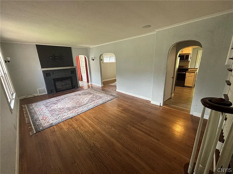 102 Wellington Rd — Photo 17
