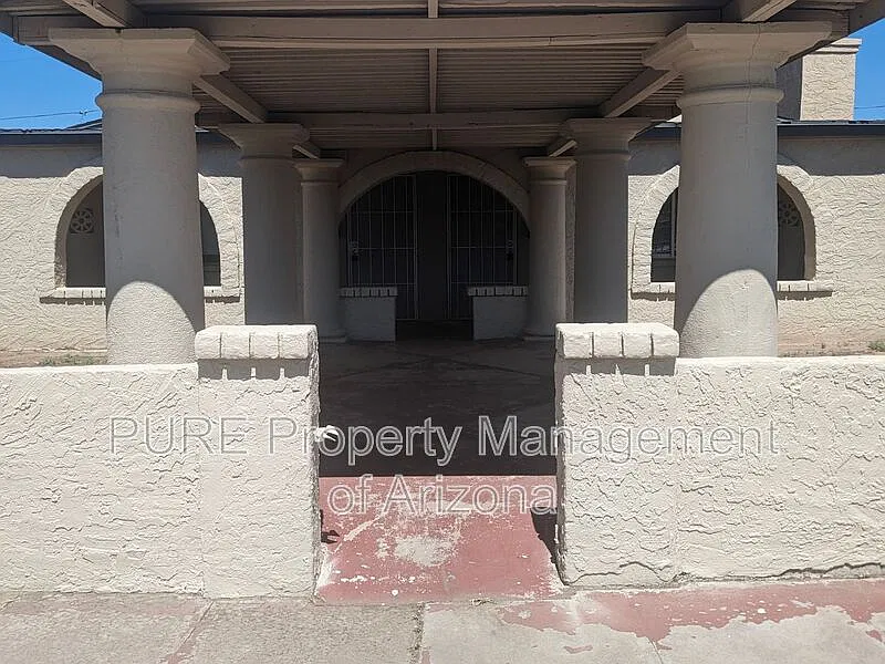 2 bed, 1.0 bath, 780 sqft, $1,045 — Photo 3