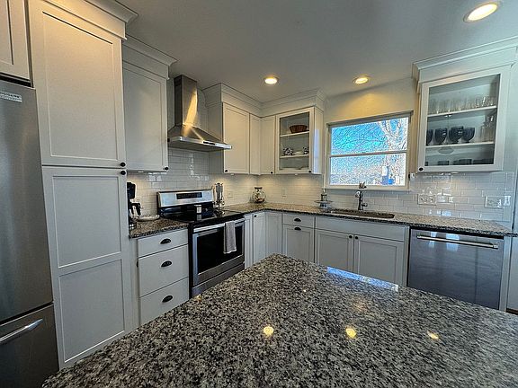 5th image of 1402 Heidi Haven Dr