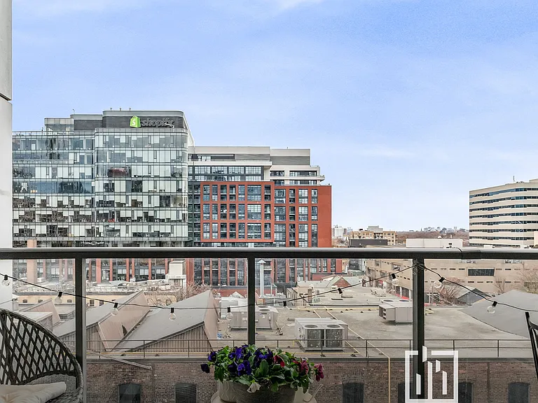 461 Adelaide St W #916 — Photo 26