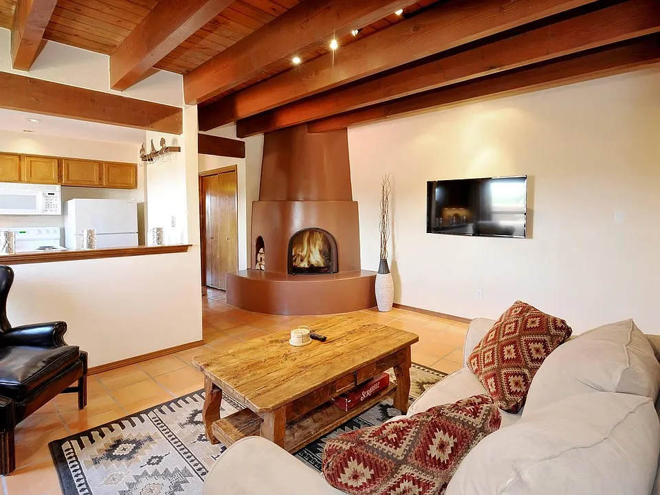 1538 Avenida De Las Americas #B
