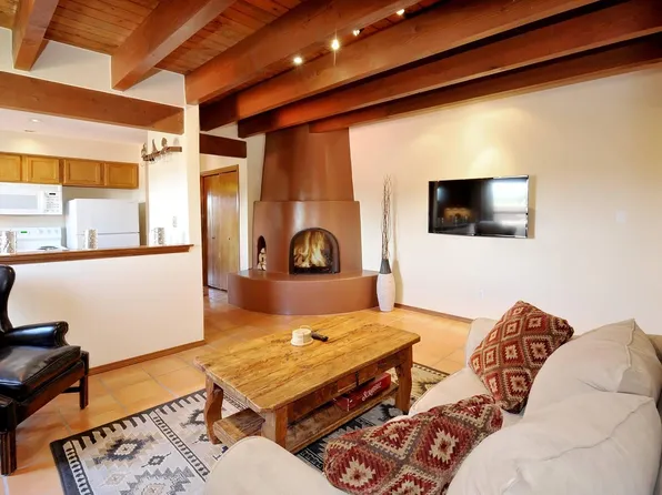 1538 Avenida De Las America APT B, Santa Fe, NM 87507