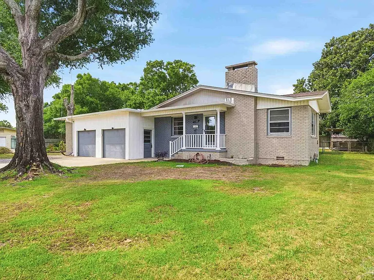 730 Nagel Dr — Photo 2