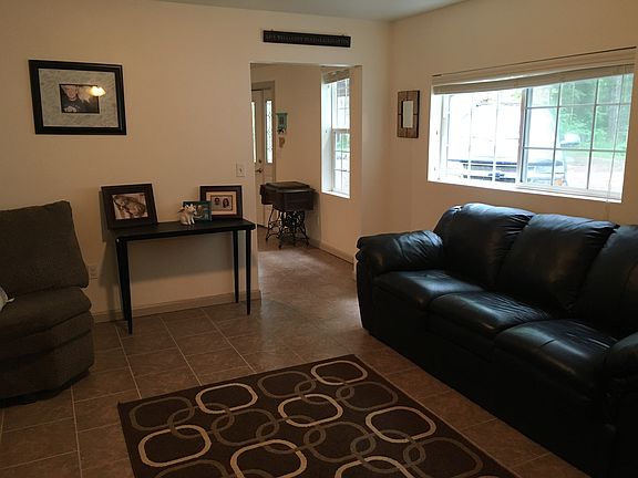 4th image of 139 Davis Dr