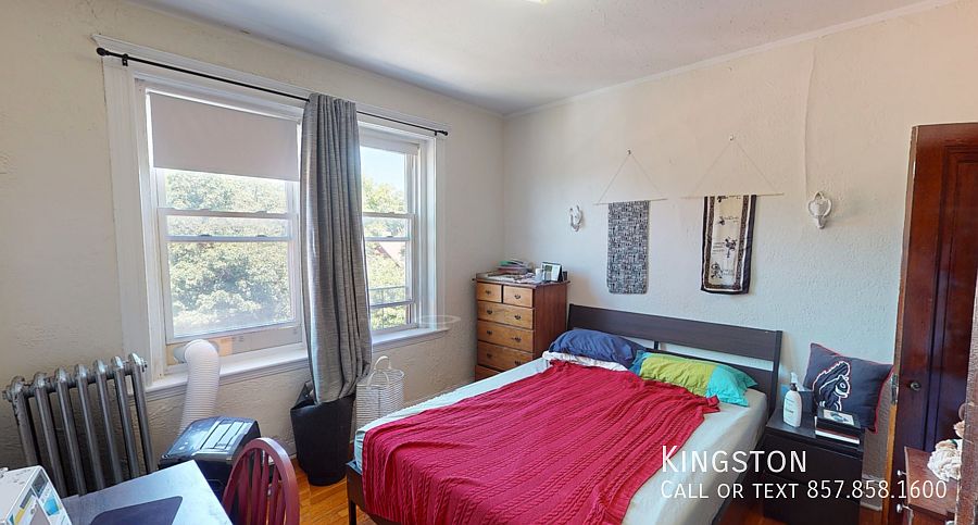 2nd image of 1810 Commonwealth Ave #30R