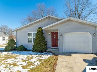 411 S Lafayette St, Mount Pulaski, IL 62548