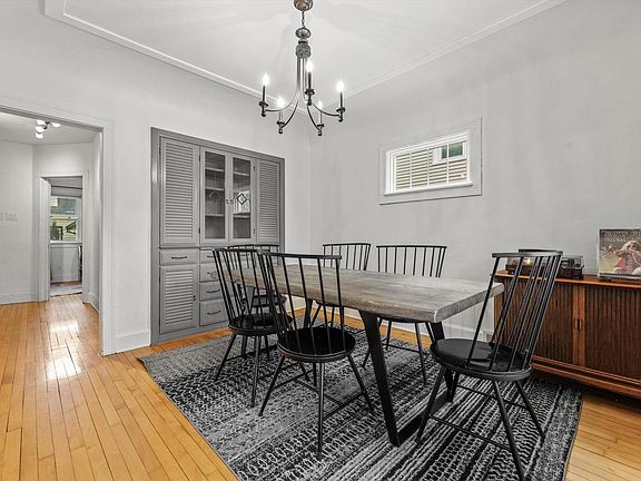 5th image of 2005 East Beverly ROAD