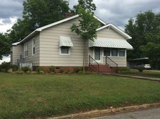 13 Elm St, Great Falls, SC 29055