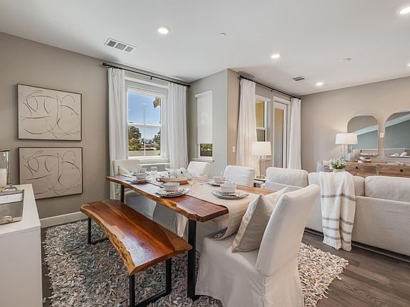 4th image of 3 Lisbon Ln