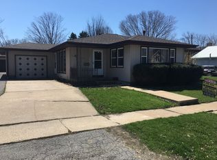 106 Midway St, Olin, IA 52320