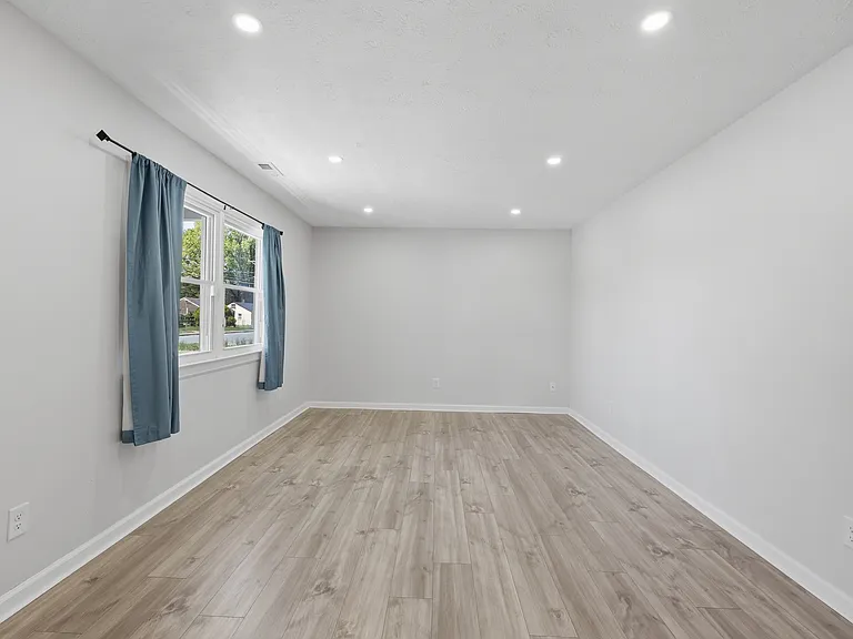 708 Westwood Ave — Photo 9