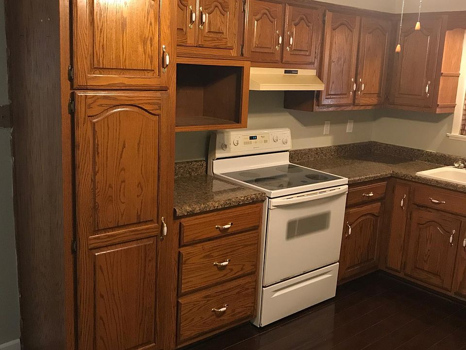 1st image of 329 Pam St