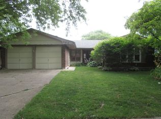 132 Newport Dr, Bolingbrook, IL 60440