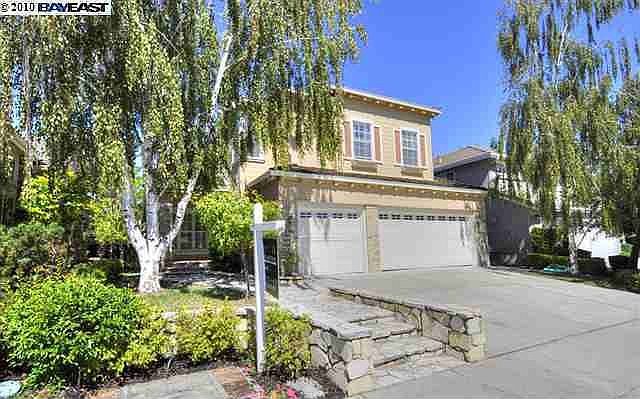 1st image of 132 Blackstone Dr