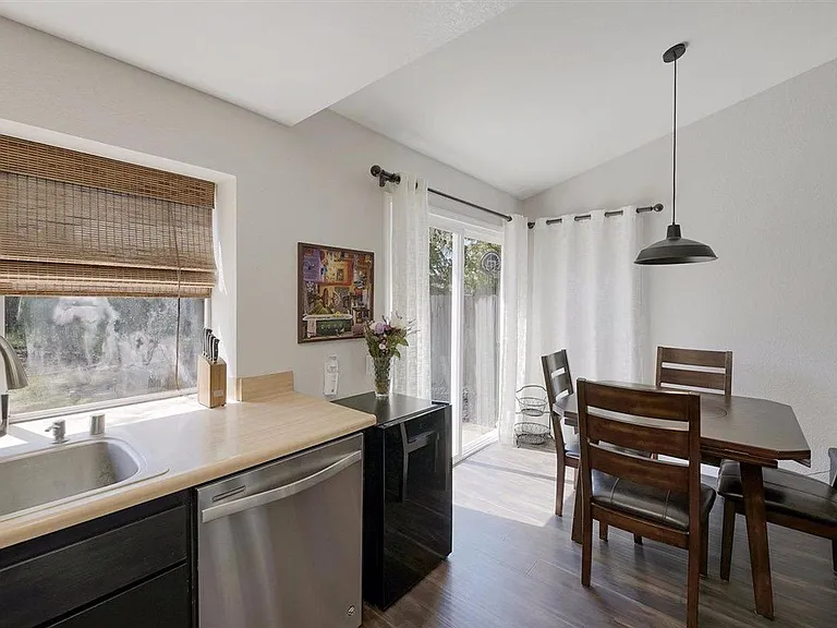 5411 Vichy Cir — Photo 10