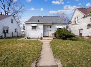 214 Linwood Ave, Waterloo, IA 50702