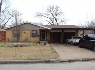 5200 Santa Rosa Dr, Haltom City, TX 76117