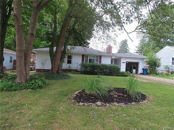3rd image of 6536 Schuyler Dr