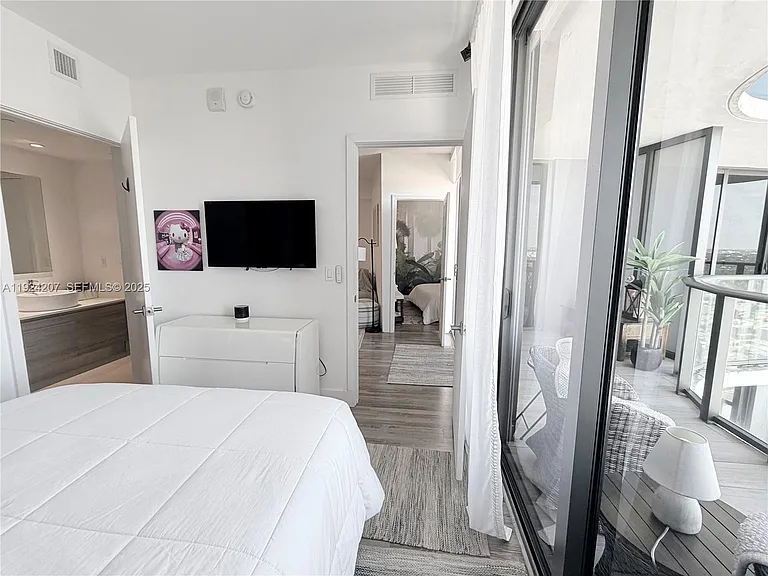 121 NE 34th St #3014 — Photo 32
