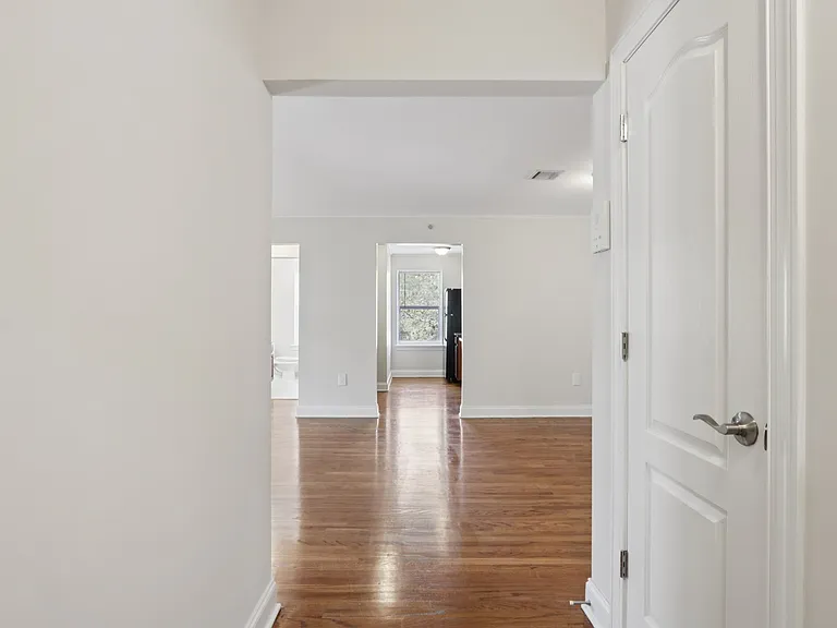 Summit Ridge Luxury Apartments — Photo 8