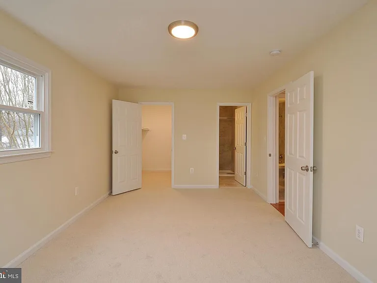 14006 Mapledale Ave — Photo 6
