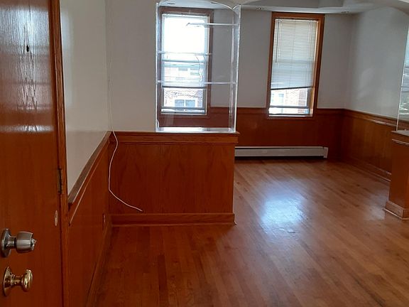 2nd image of 10220 Corona Ave