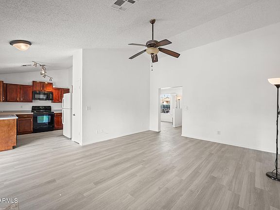 5th image of 3643 W Elgin St