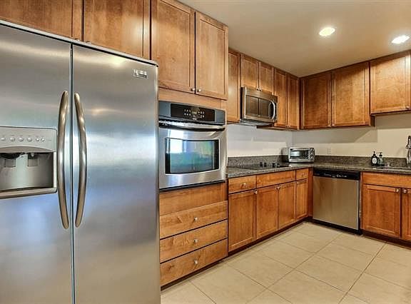 5th image of 175 W Saint James St Unit 809