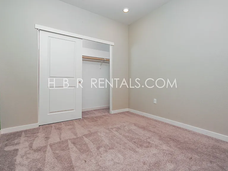 1038 Osprey Dr — Photo 29