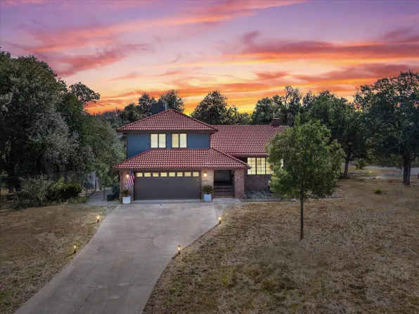 8753 Glendive Ln, Redding, CA 96001